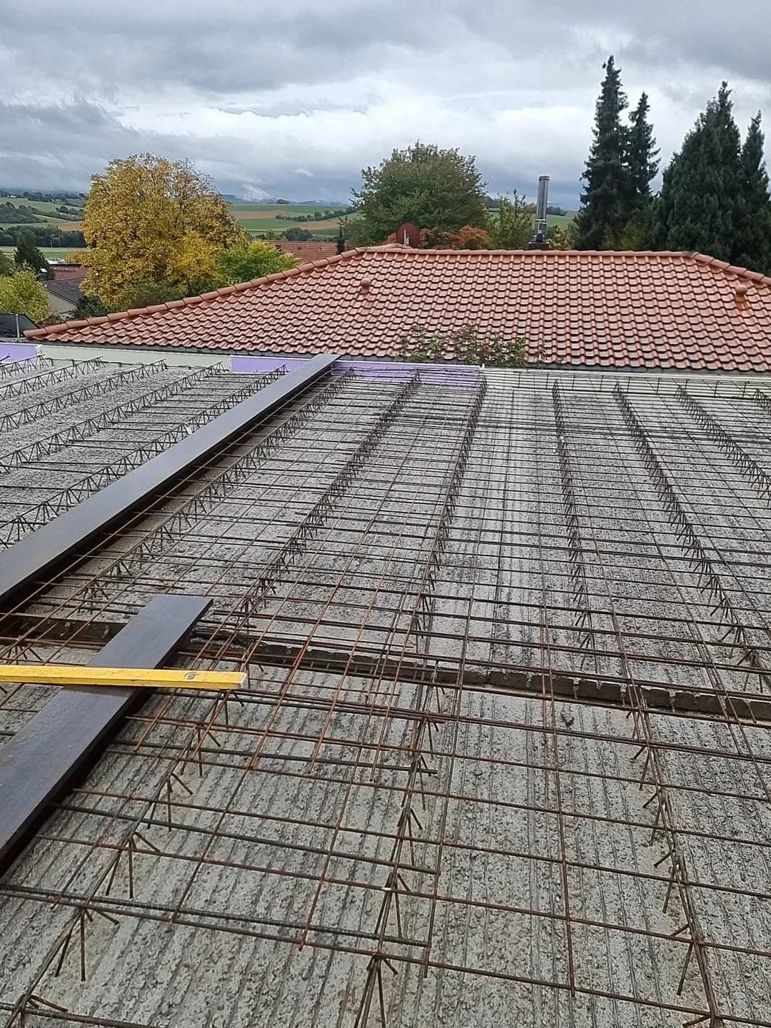 Rohbau – Bewehrungsarbeiten für Betondecke